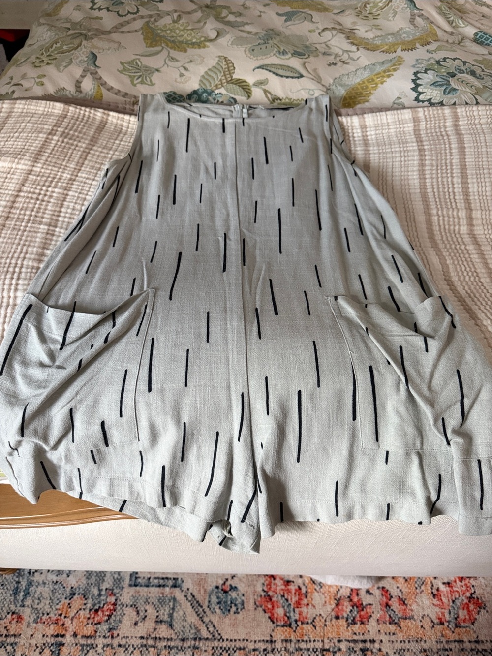 Light Gray Patterned Pocket Romper - Women's Casual Jumpsuit